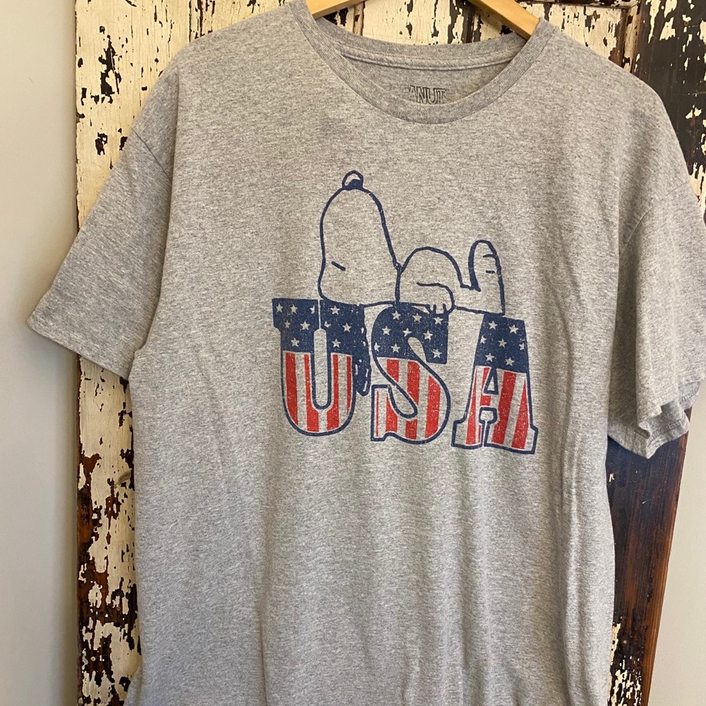 Snoopy USA 🇺🇸 T-shirt. Size XL.